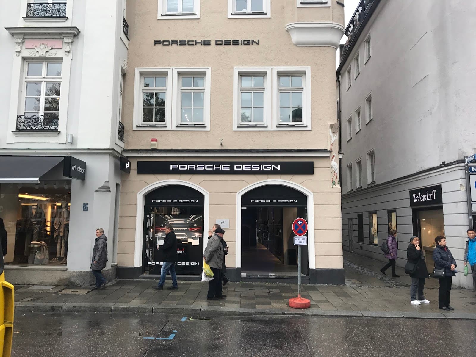 Porsche Design Store Munich - Image 1