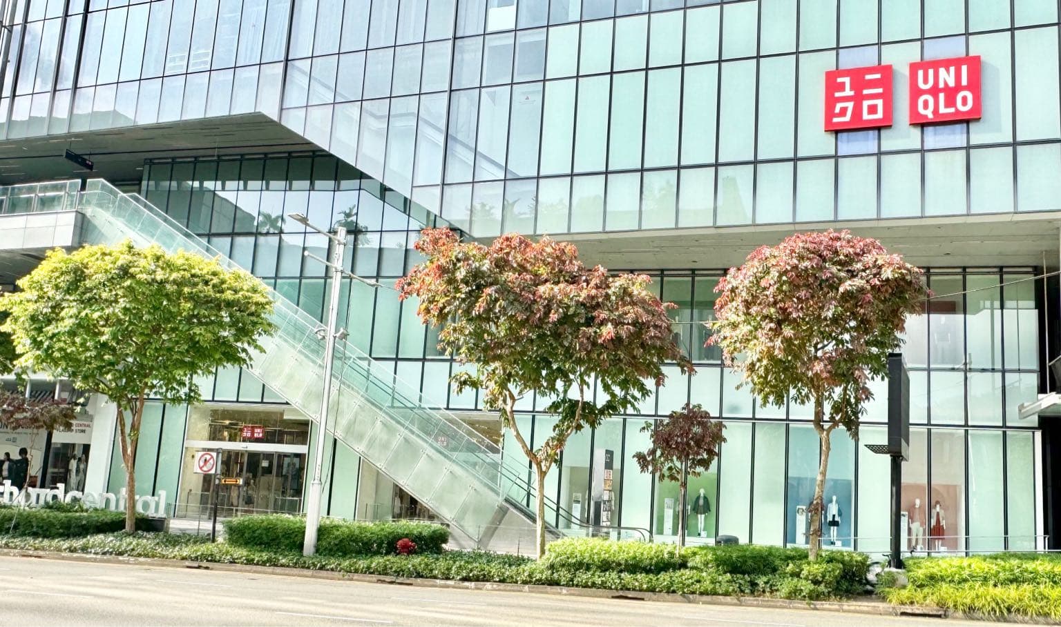 Uniqlo - Image 1