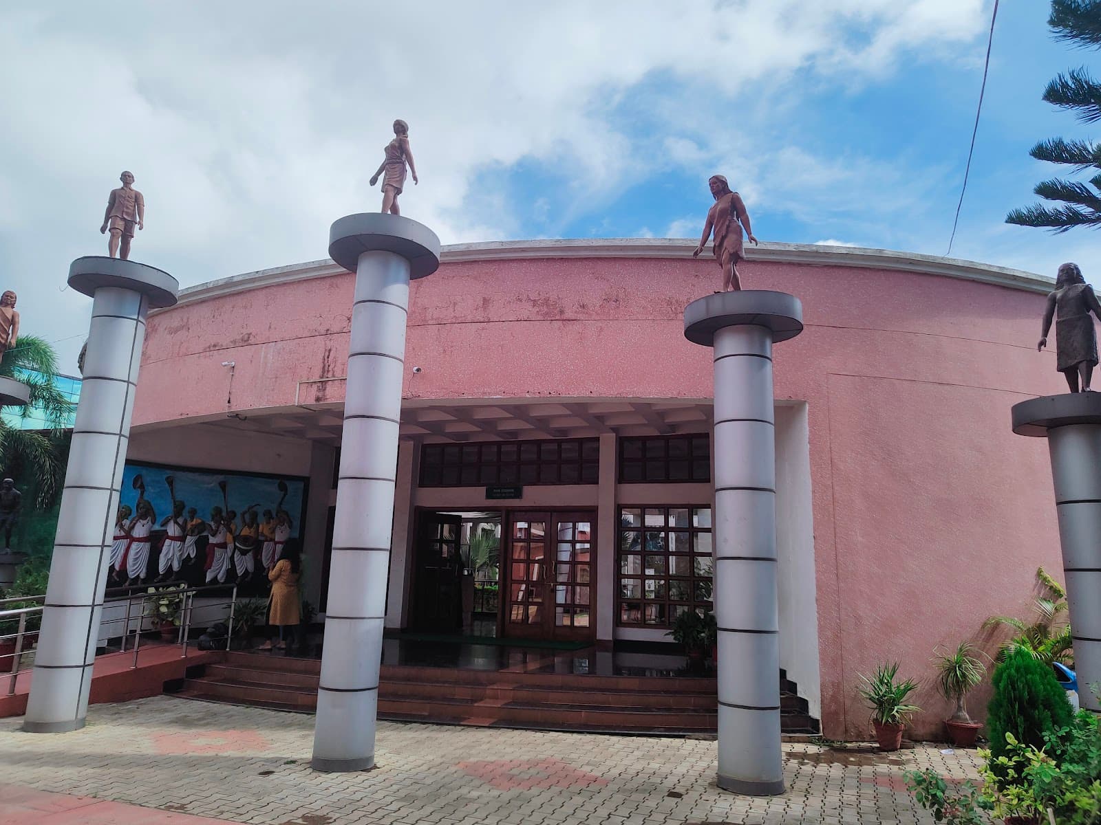 Jharkhand State Museum, Hotwar - Image 1