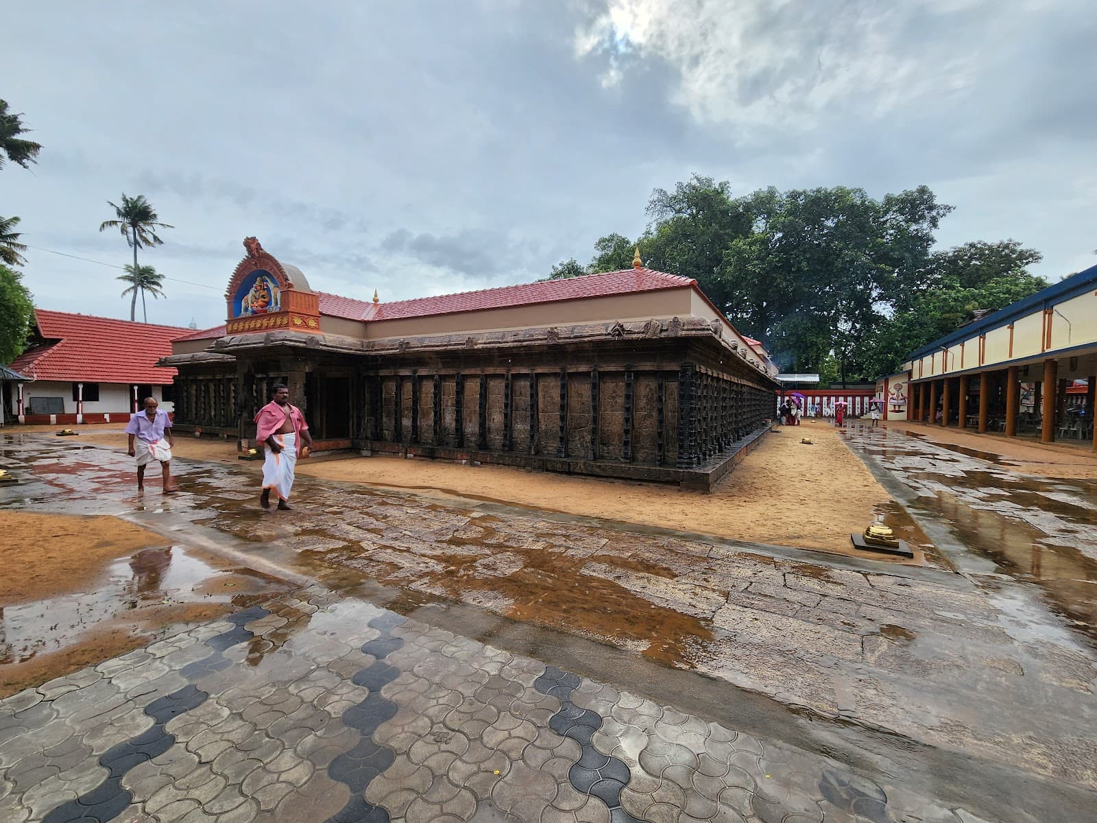 Janardanaswamy Temple Varkala Kerala - Image 1
