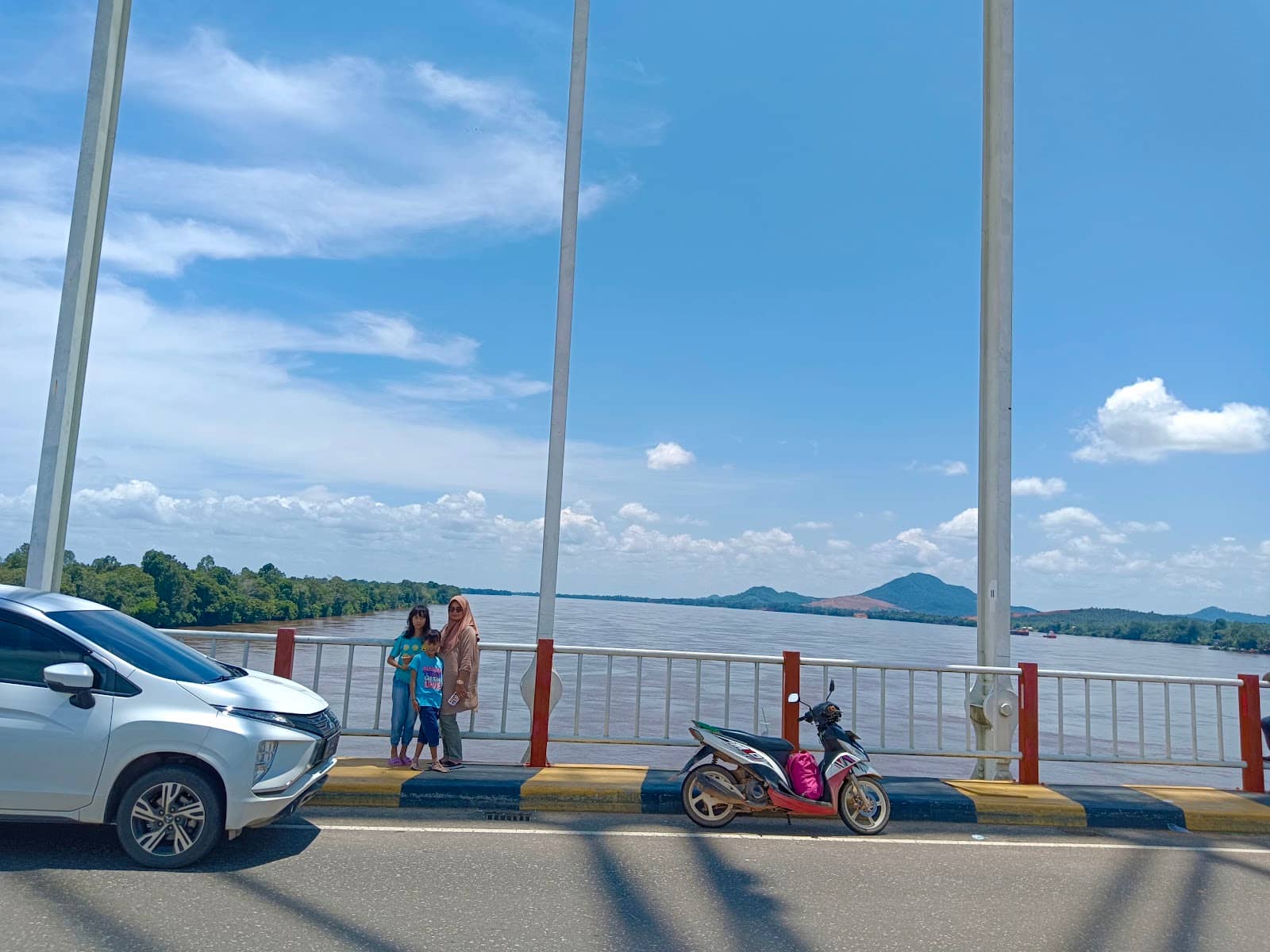 Kapuas River Scenery