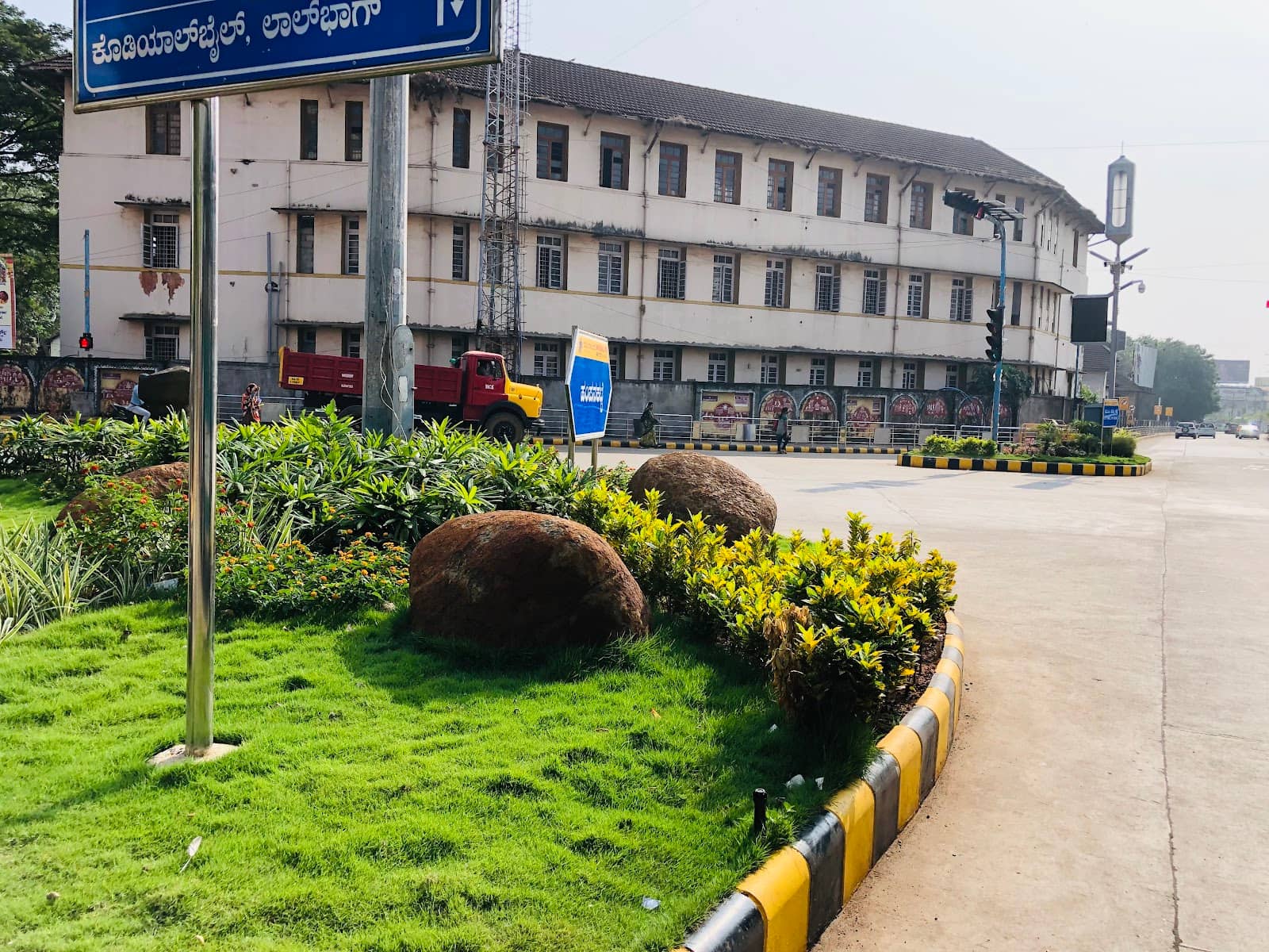 Akkamakka's Fish Hotel