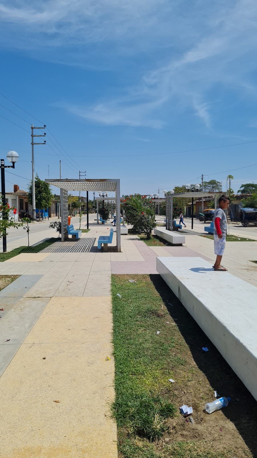 La Encantada (pottery village) - Image 1