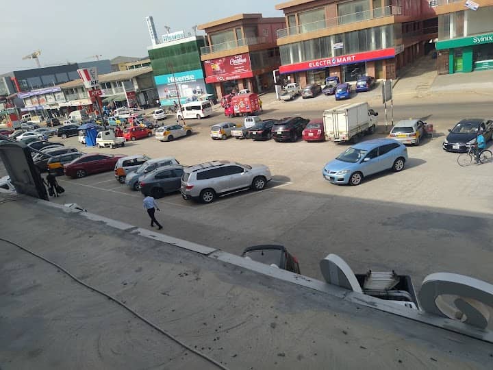 Artisan Crafts and Souvenirs