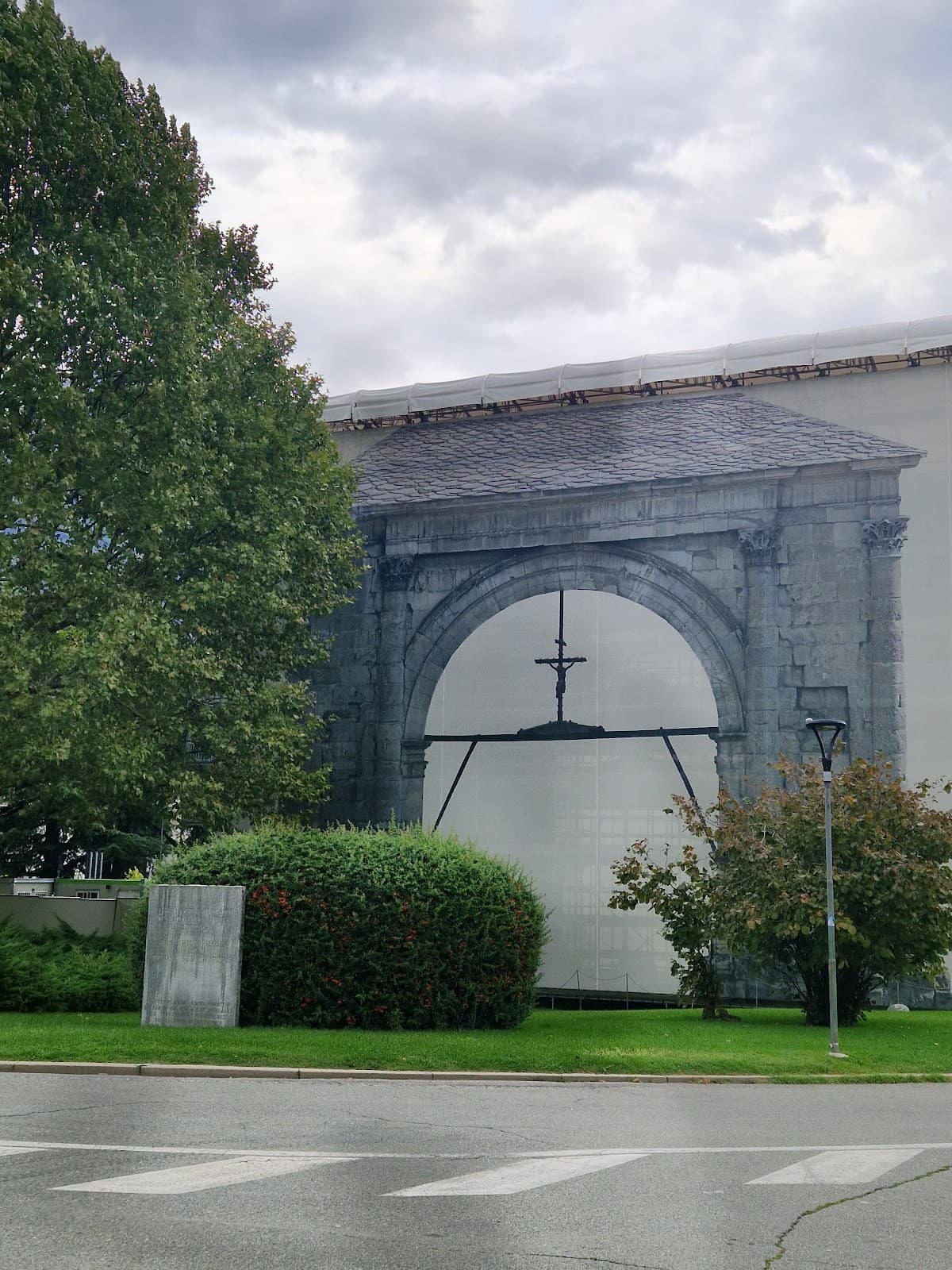 Arch of Augustus - Image 1
