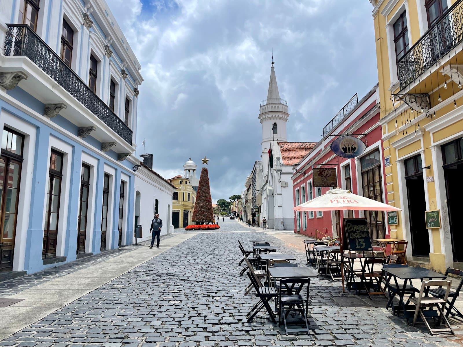 Largo da Ordem Historic Center - Image 1