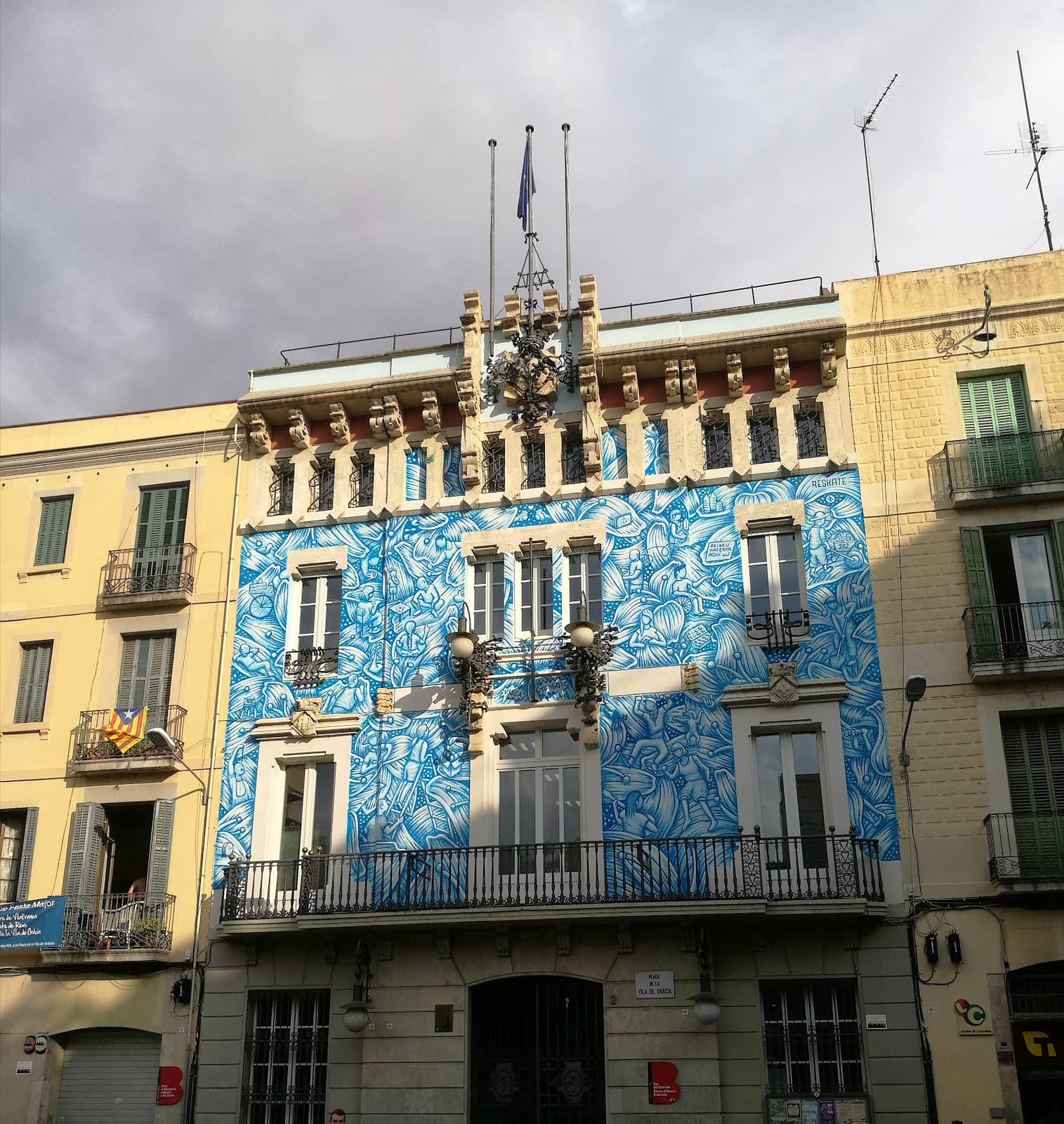 Vertical photo
