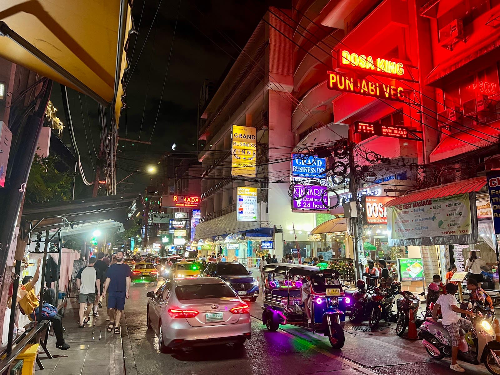 Sukhumvit Soi 11 - Image 1