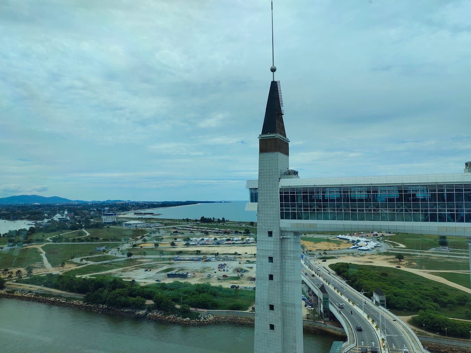 Drawbridge Skydeck & Gallery - Image 1