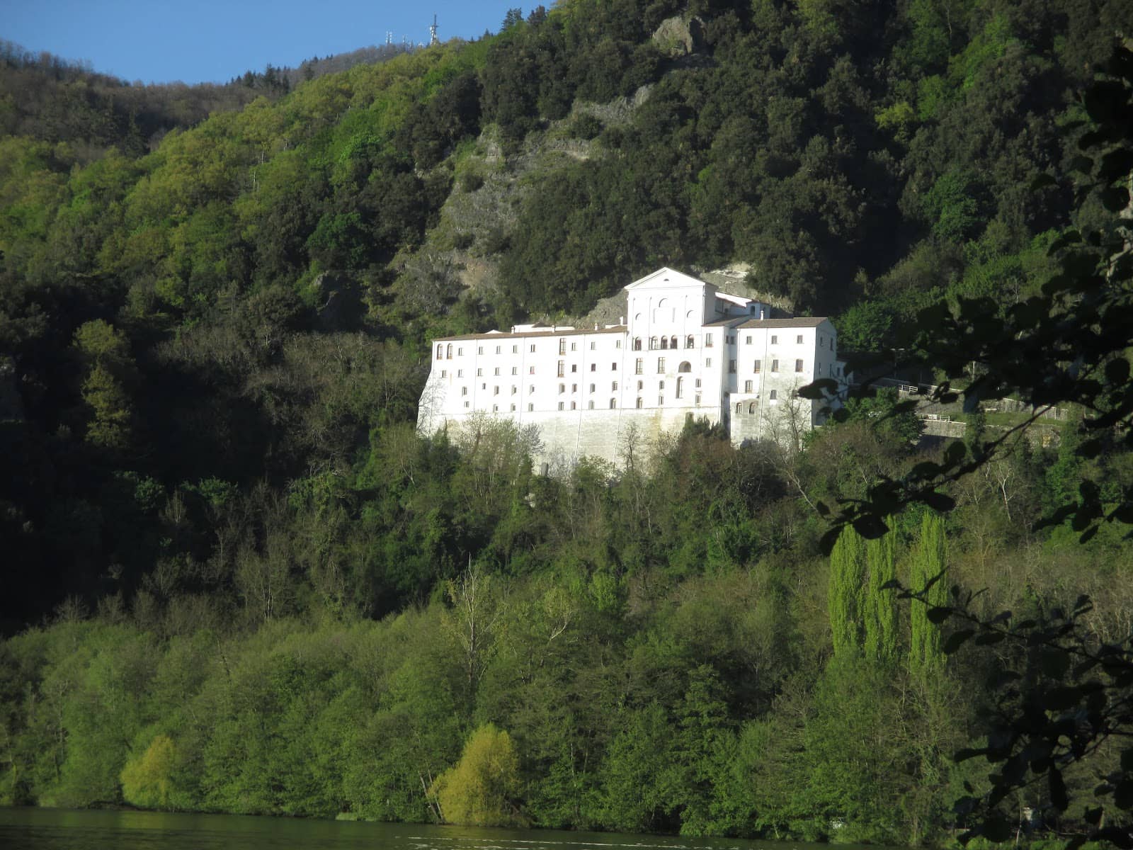 Monticchio Lakes Vista