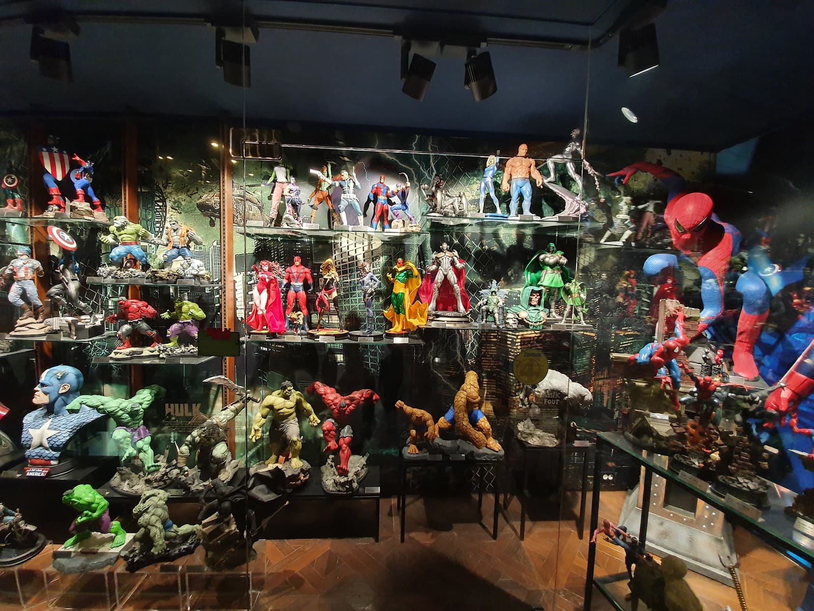 Figure Museum - Image 1