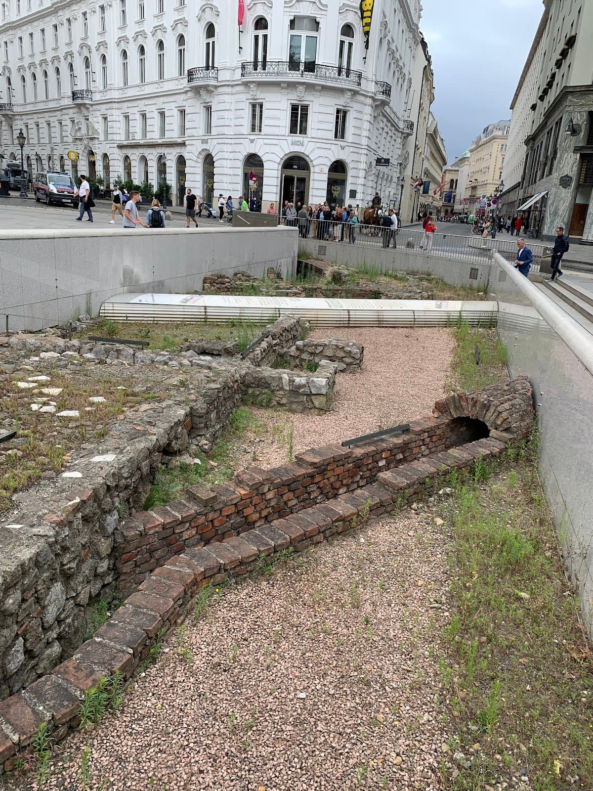 Michaelerplatz 1, 1010 Wien - Image 1