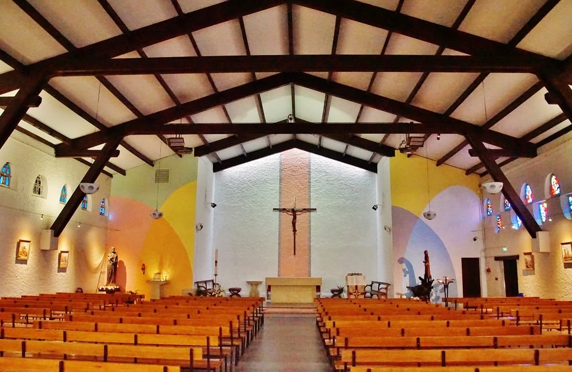 Église Saint-Pierre - Image 1
