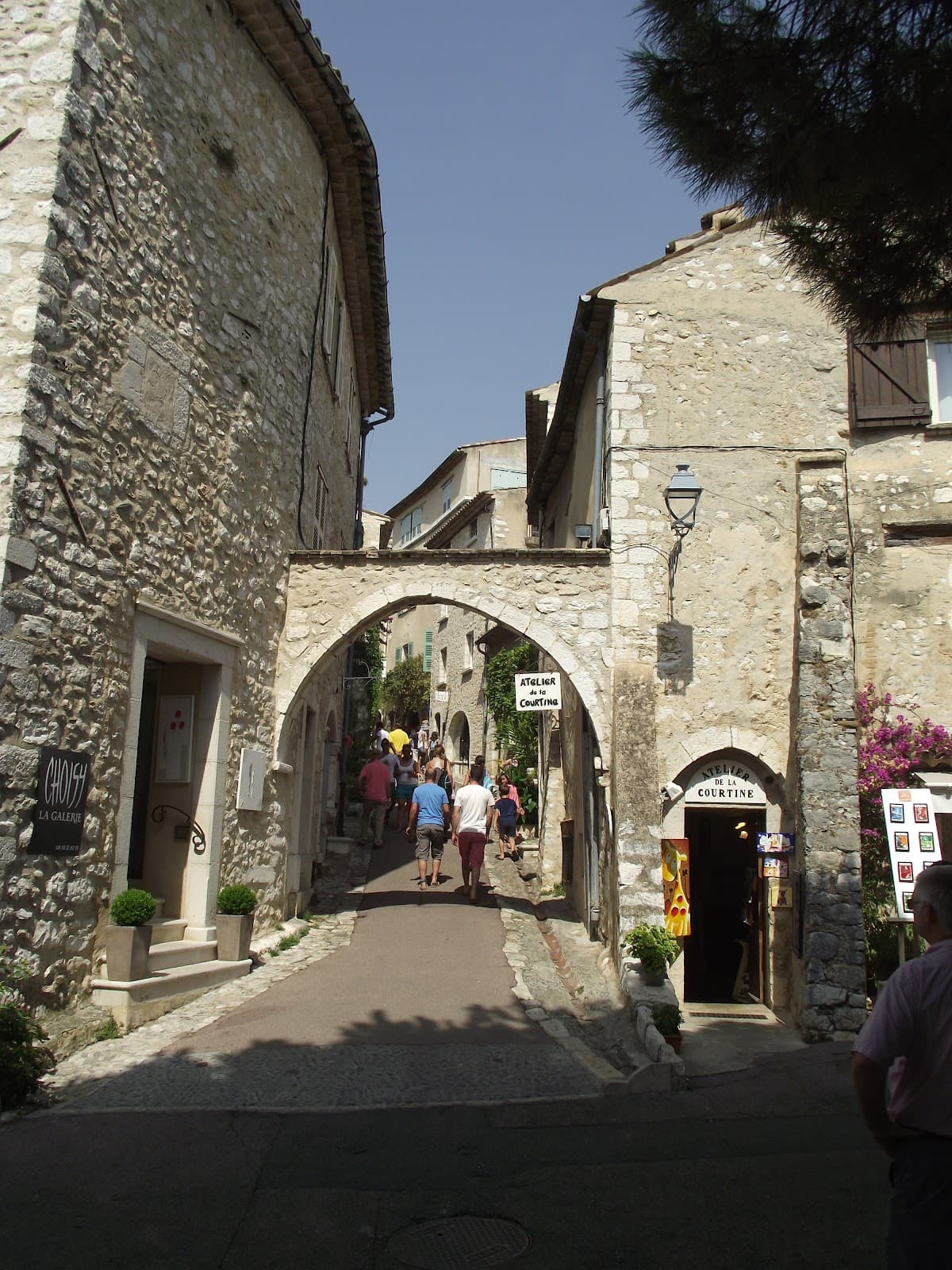 Rue Grande - Image 1