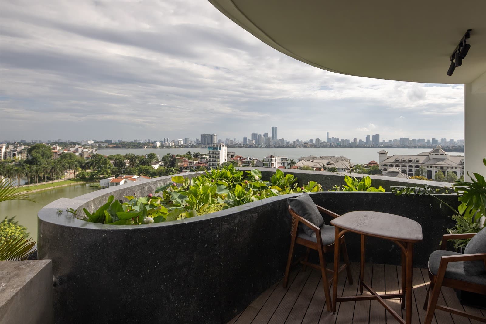 Pizza 4P's Tay Ho - Image 1