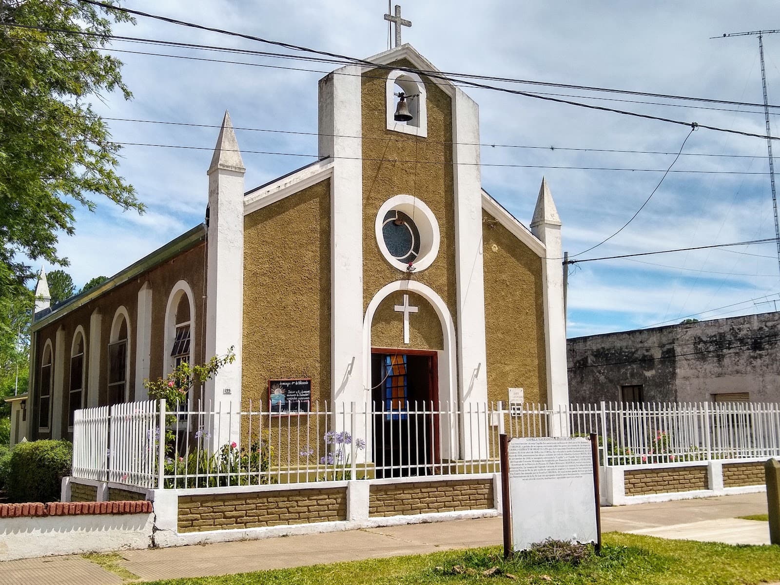 Capilla Sagrado Corazón (Liebig) - Image 1