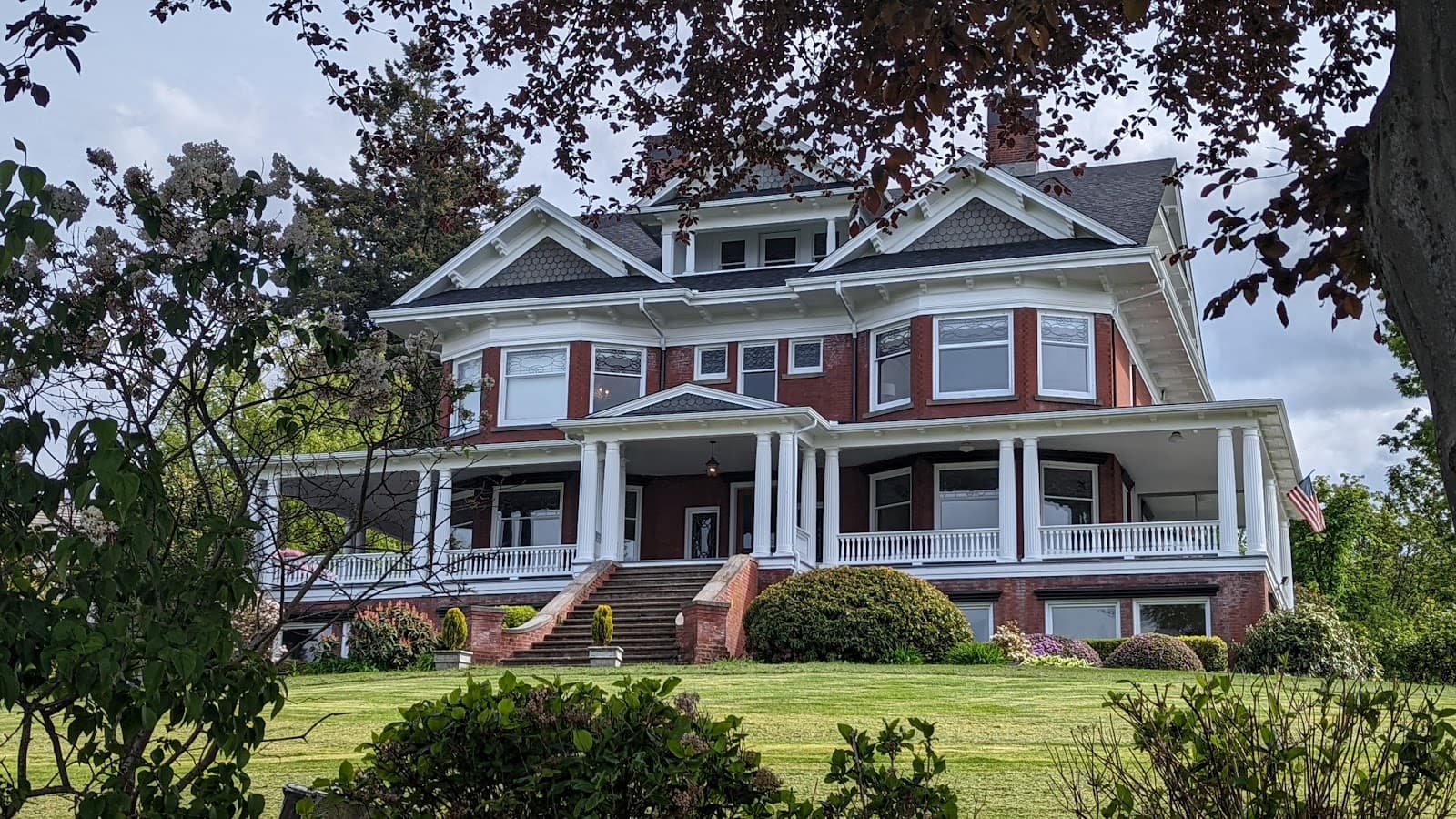 Rucker Mansion - Image 1