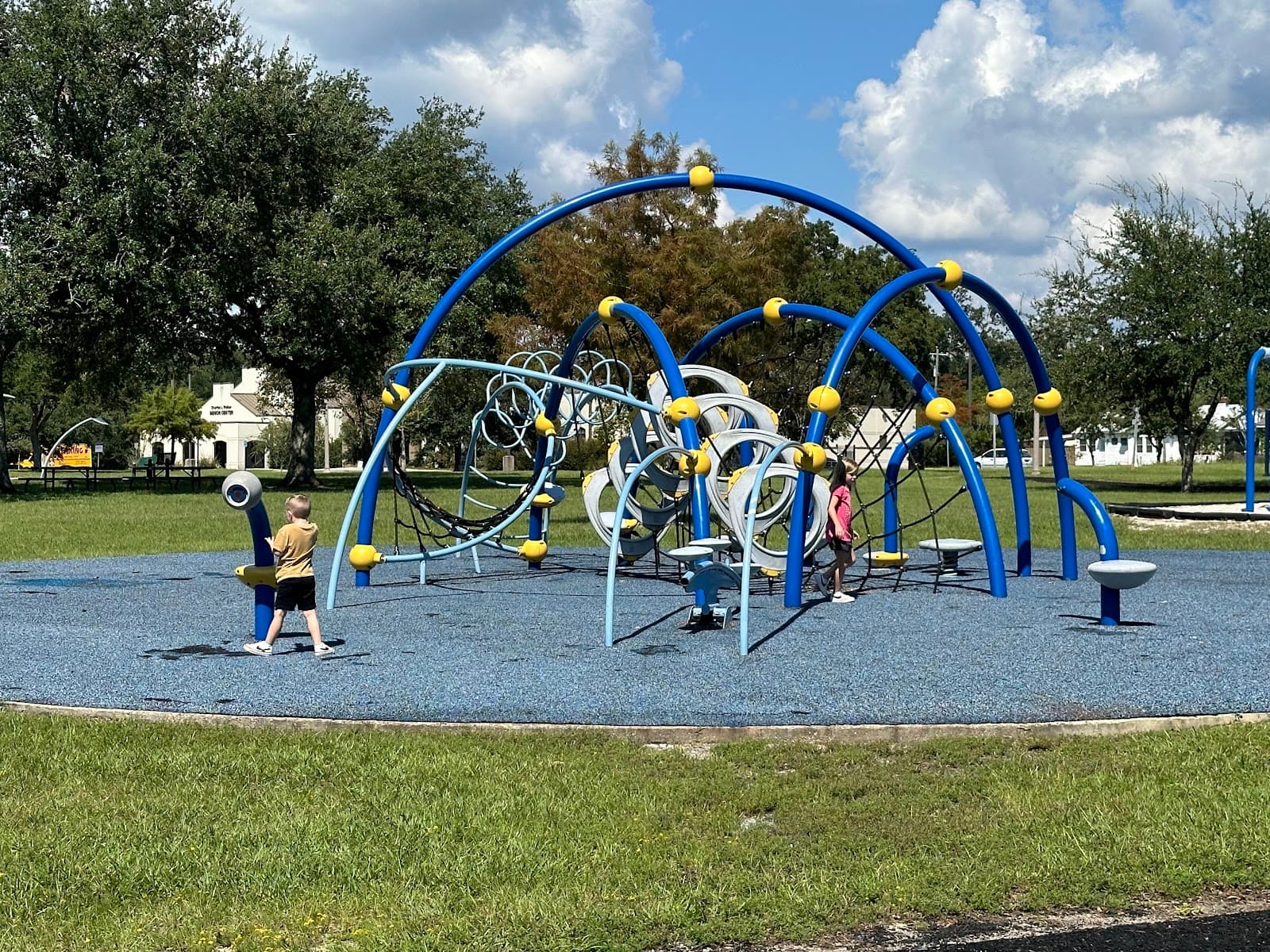 West Side Park & Splash Pad - Image 1