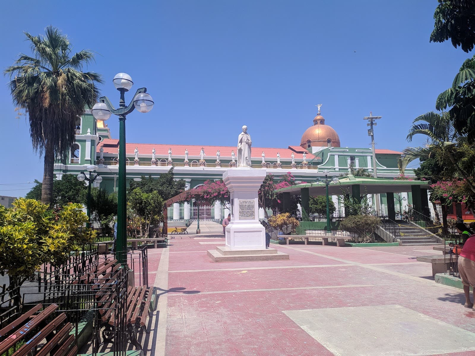 Plaza de Armas de Catacaos - Image 1