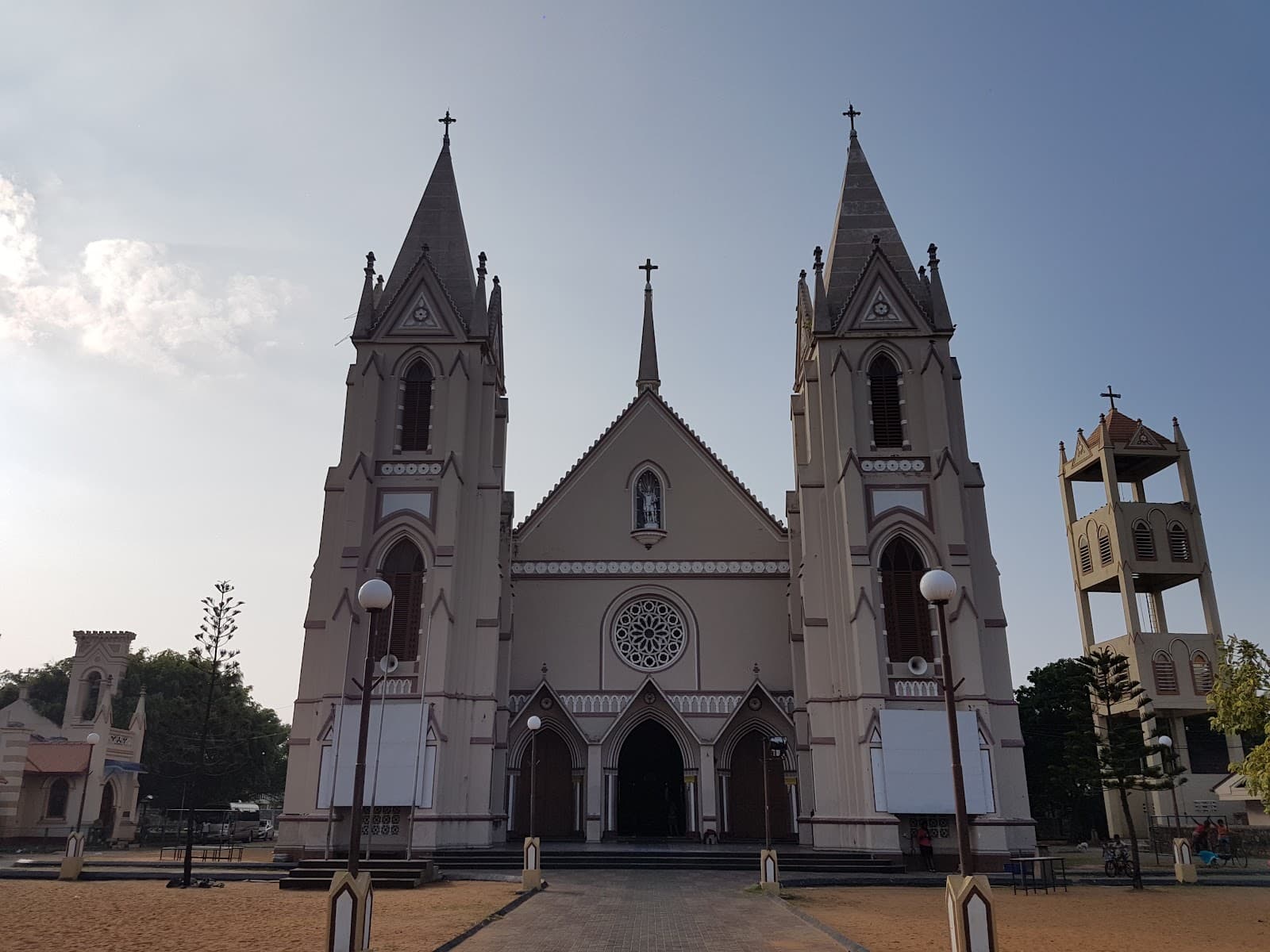 Wellaweediya - Image 1