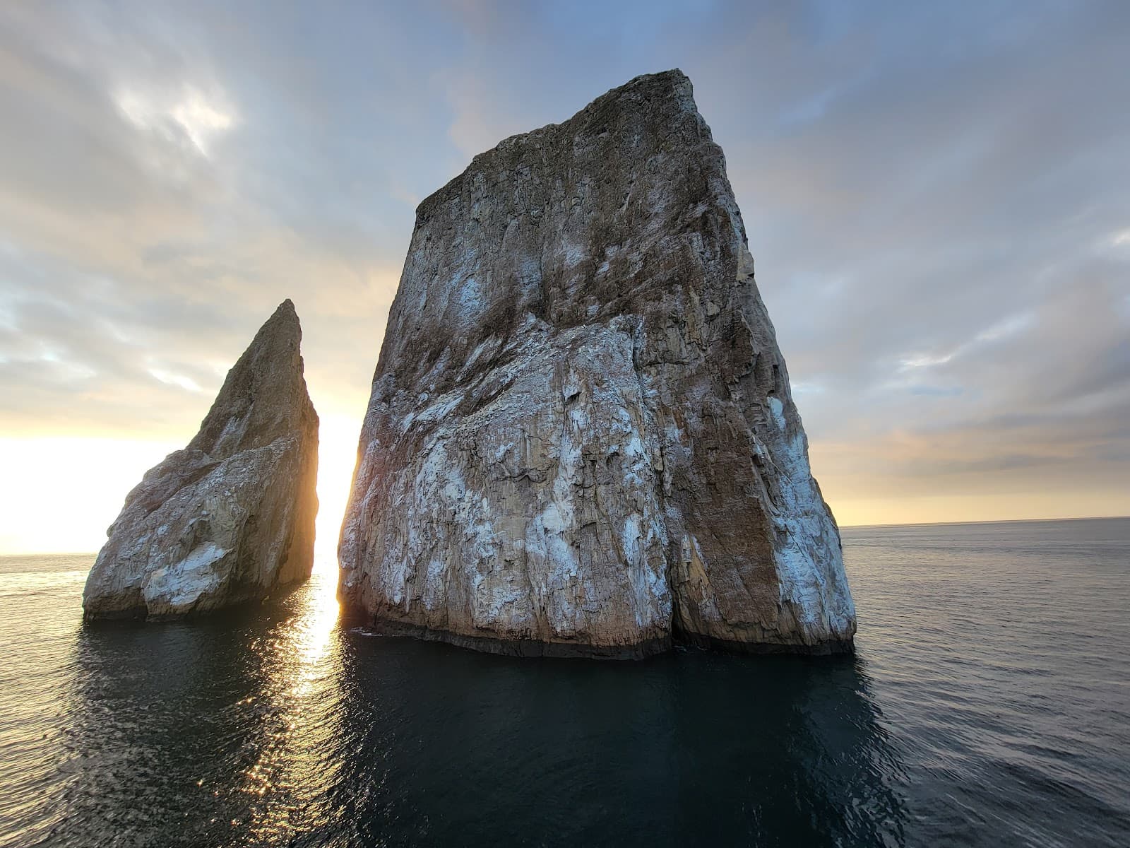 Kicker Rock (León Dormido) - Image 1
