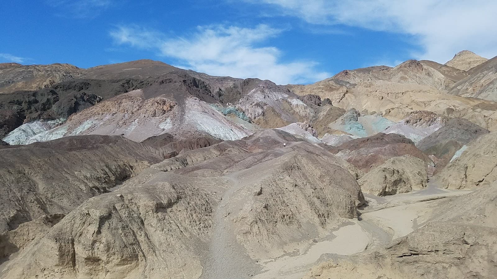 Artist's Drive - Image 1