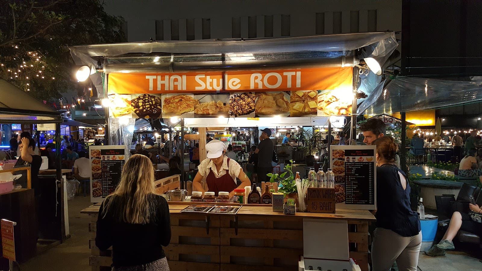 Ploen Ruedee Night Market Chiang Mai - Image 1