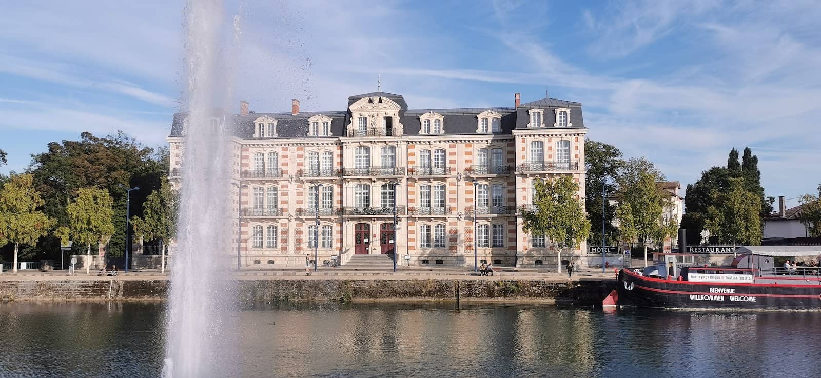 Local Cafes and Bistros