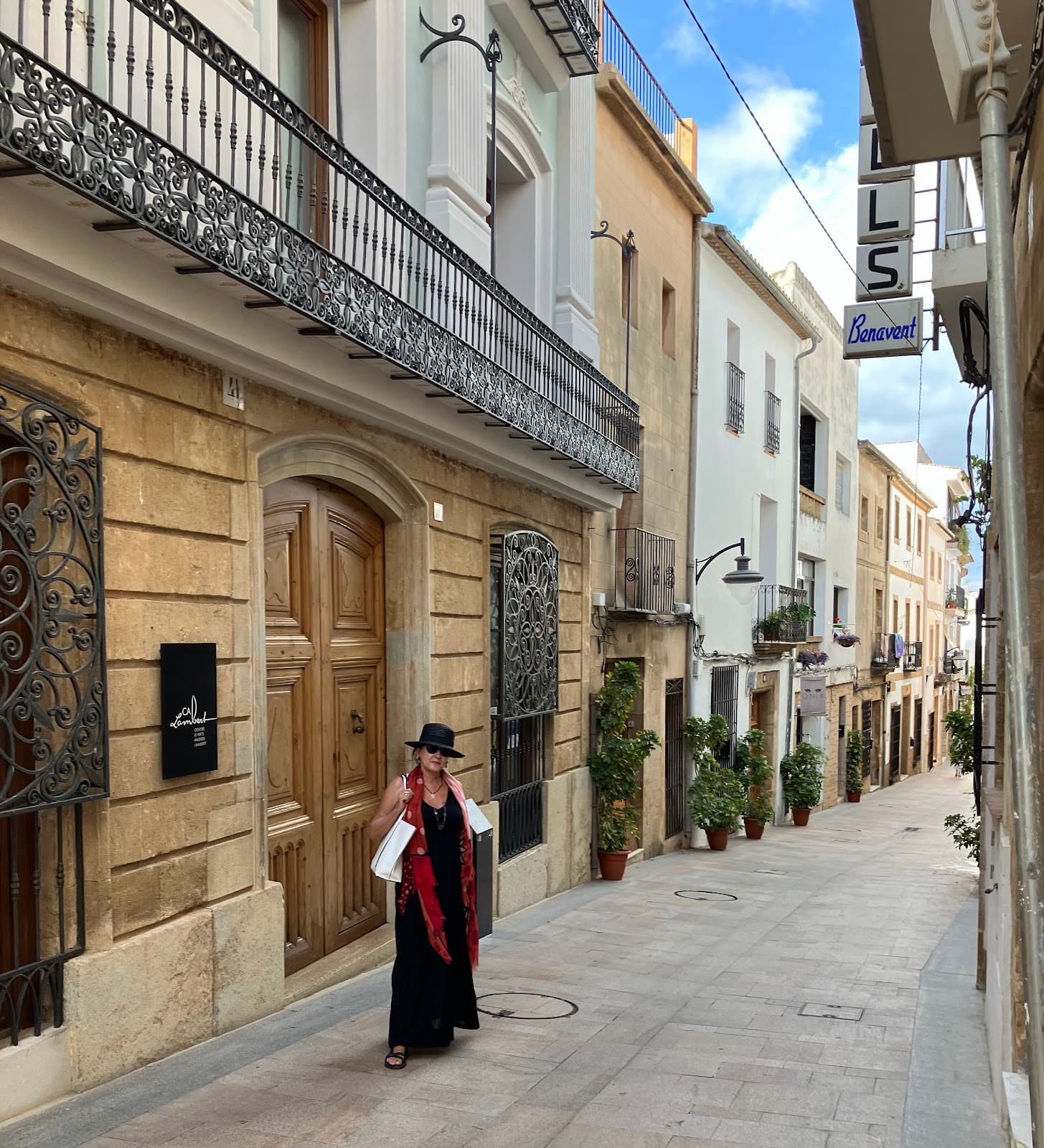 Ca Lambert Arts Center - Image 1
