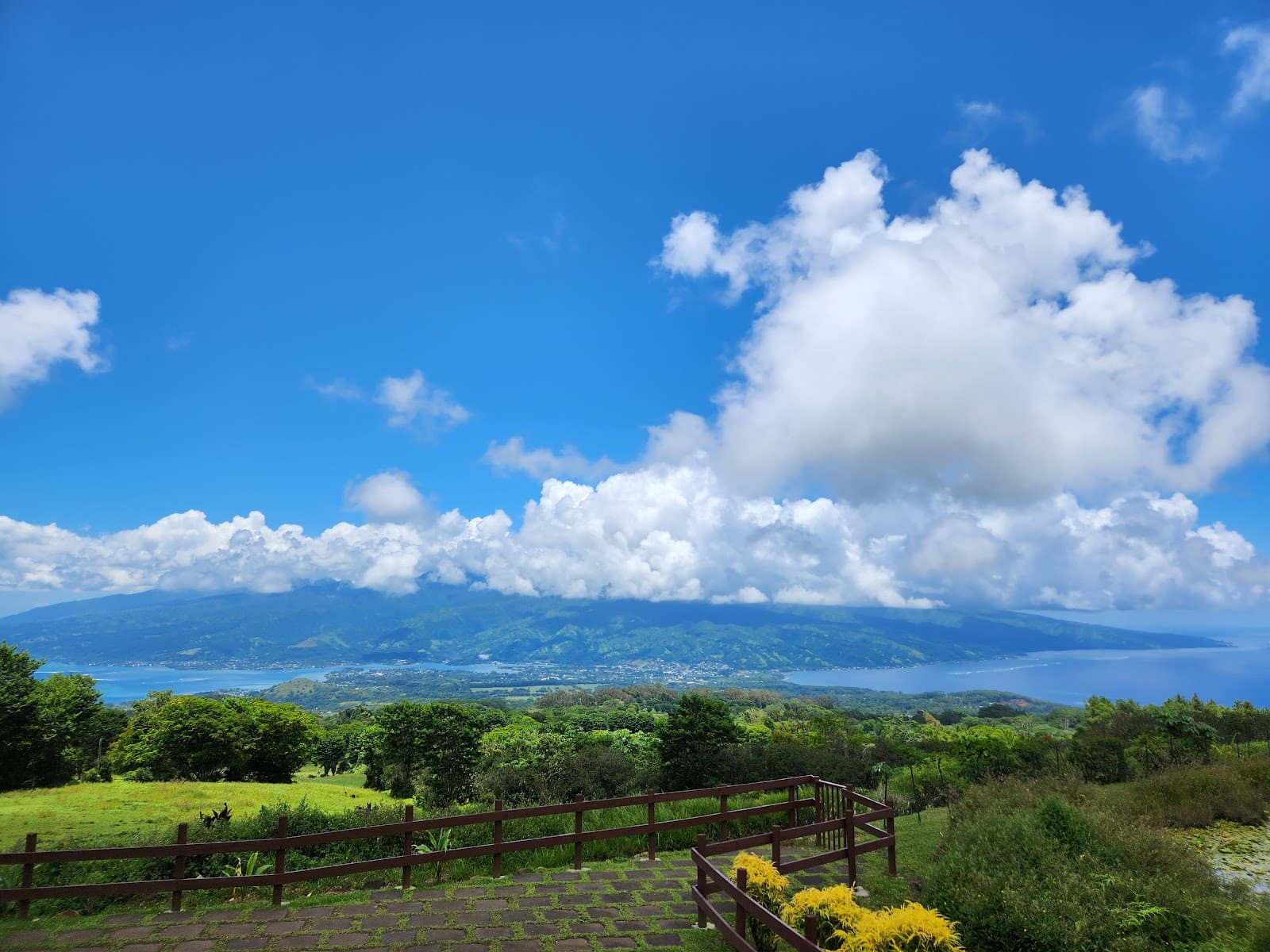 Taravao Plateau Belvedere - Image 1