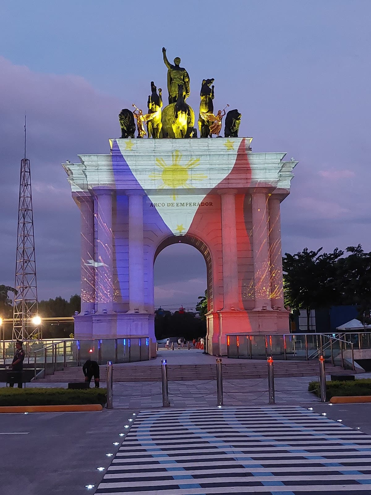 Arco de Emperador - Image 1