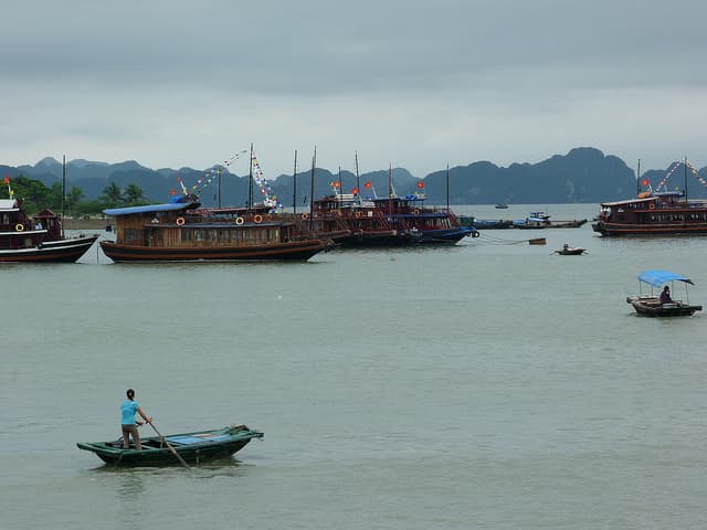 Halong Bay Pier - Image 1
