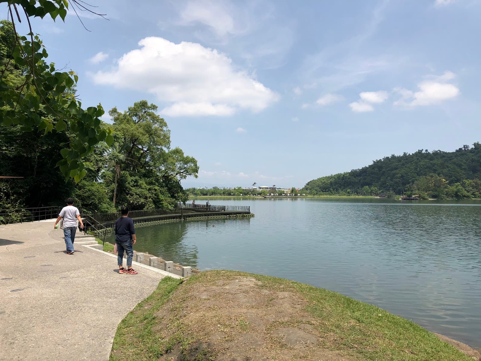 Meihua Lake - Image 1
