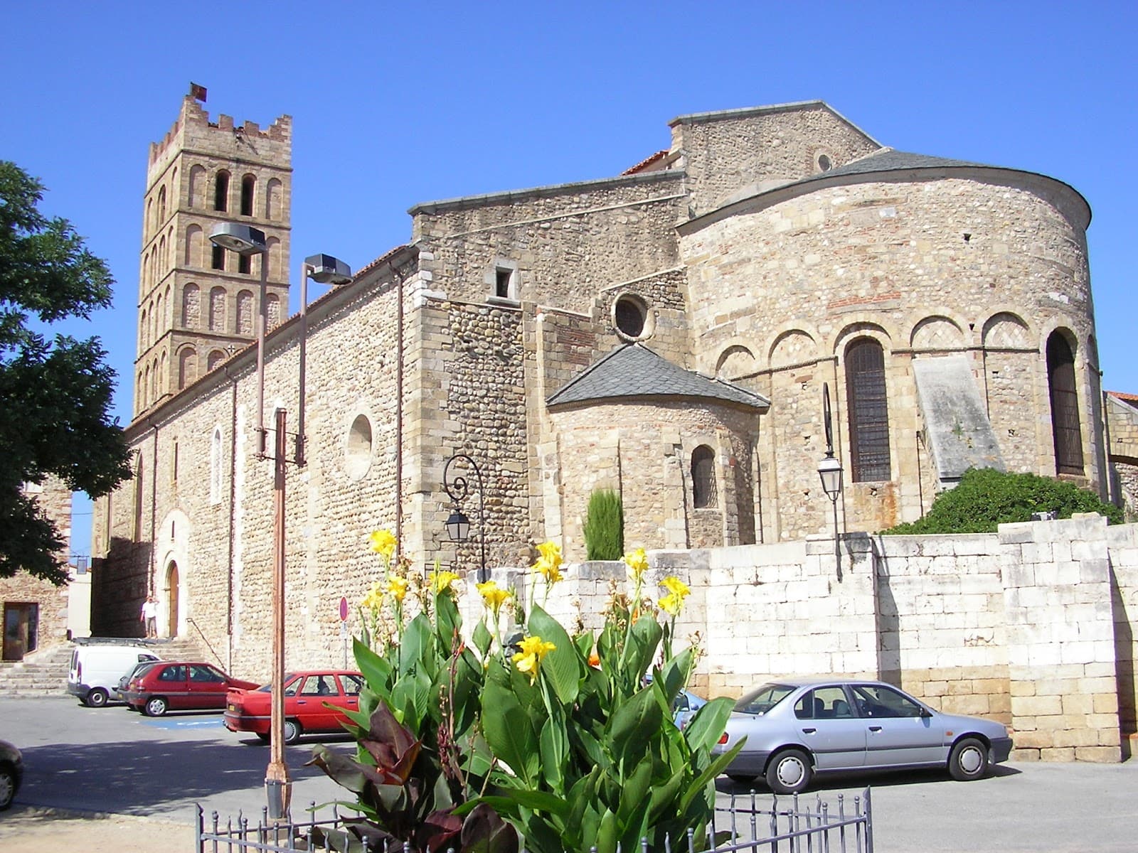 Elne Cathedral & Cloister - Image 1