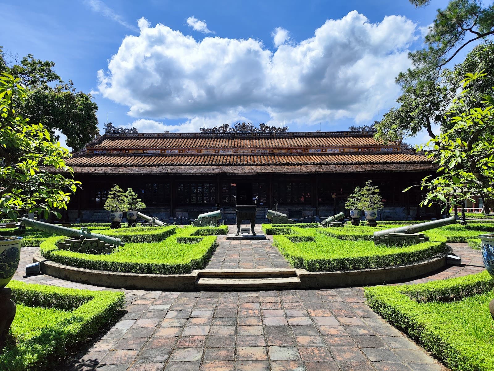 Hue Museum of History - Image 1