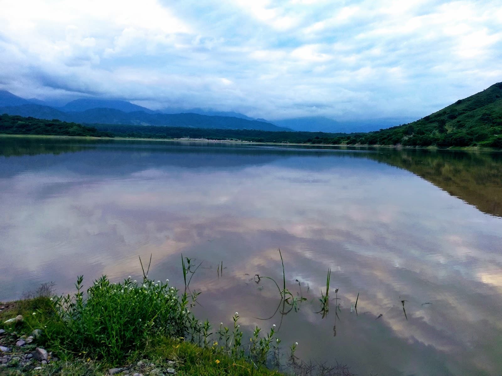 Dique Los Alisos - Image 1