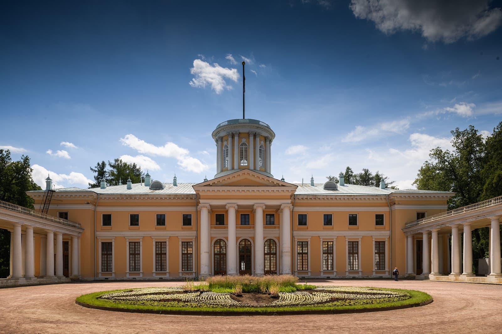 Arkhangelskoye Estate - Image 1