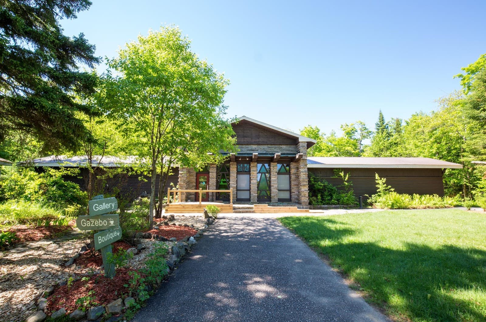 Algonquin Art Centre - Image 1