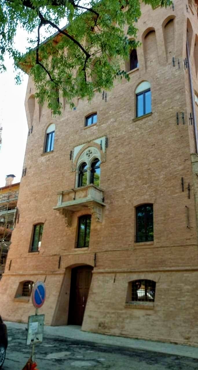 Castello dei Pico (Mirandola) - Image 1