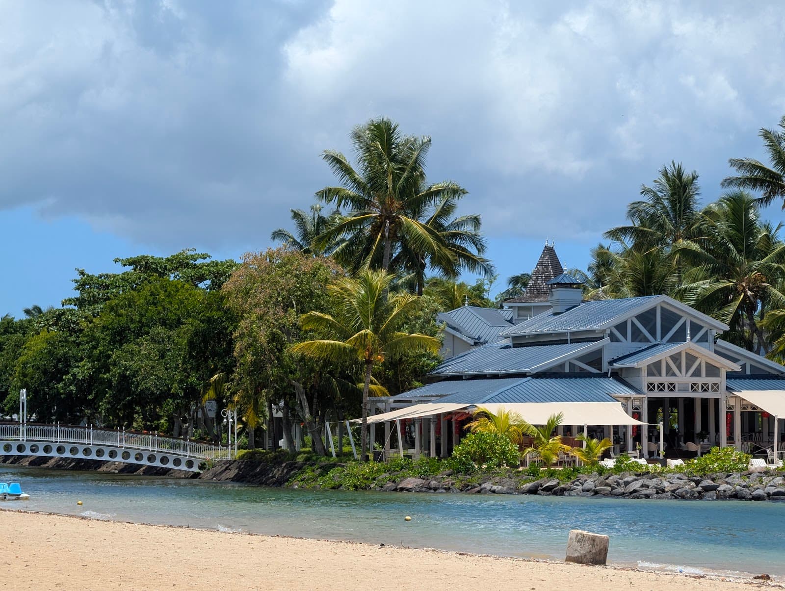 La Prairie Beach - Image 1