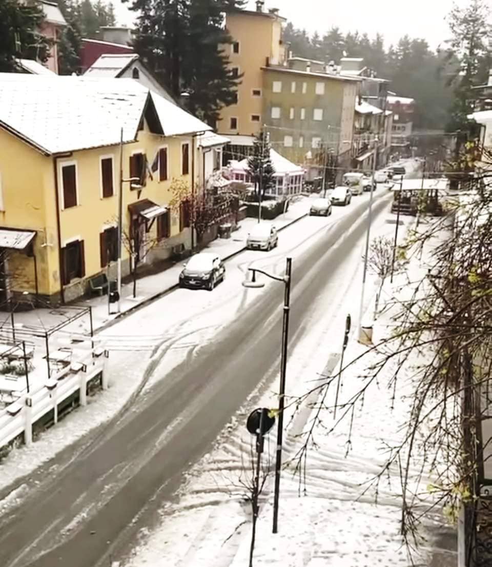 Panoramic Mountain Views