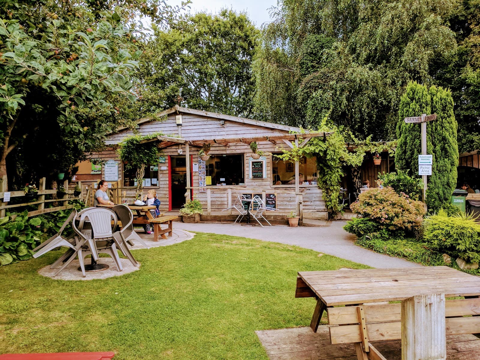 Totnes Rare Breeds Farm - Image 1