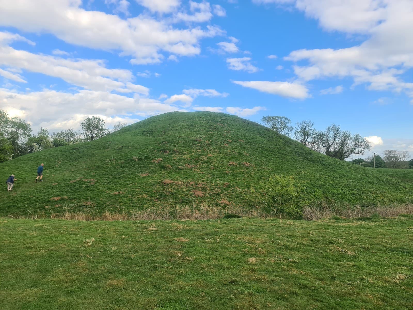 Brinklow Castle (The Tump) - Image 1