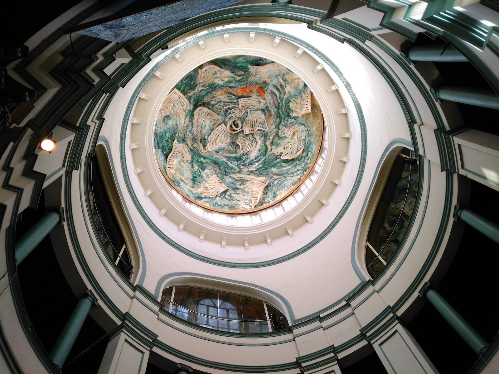 On-site Bar and Cafe