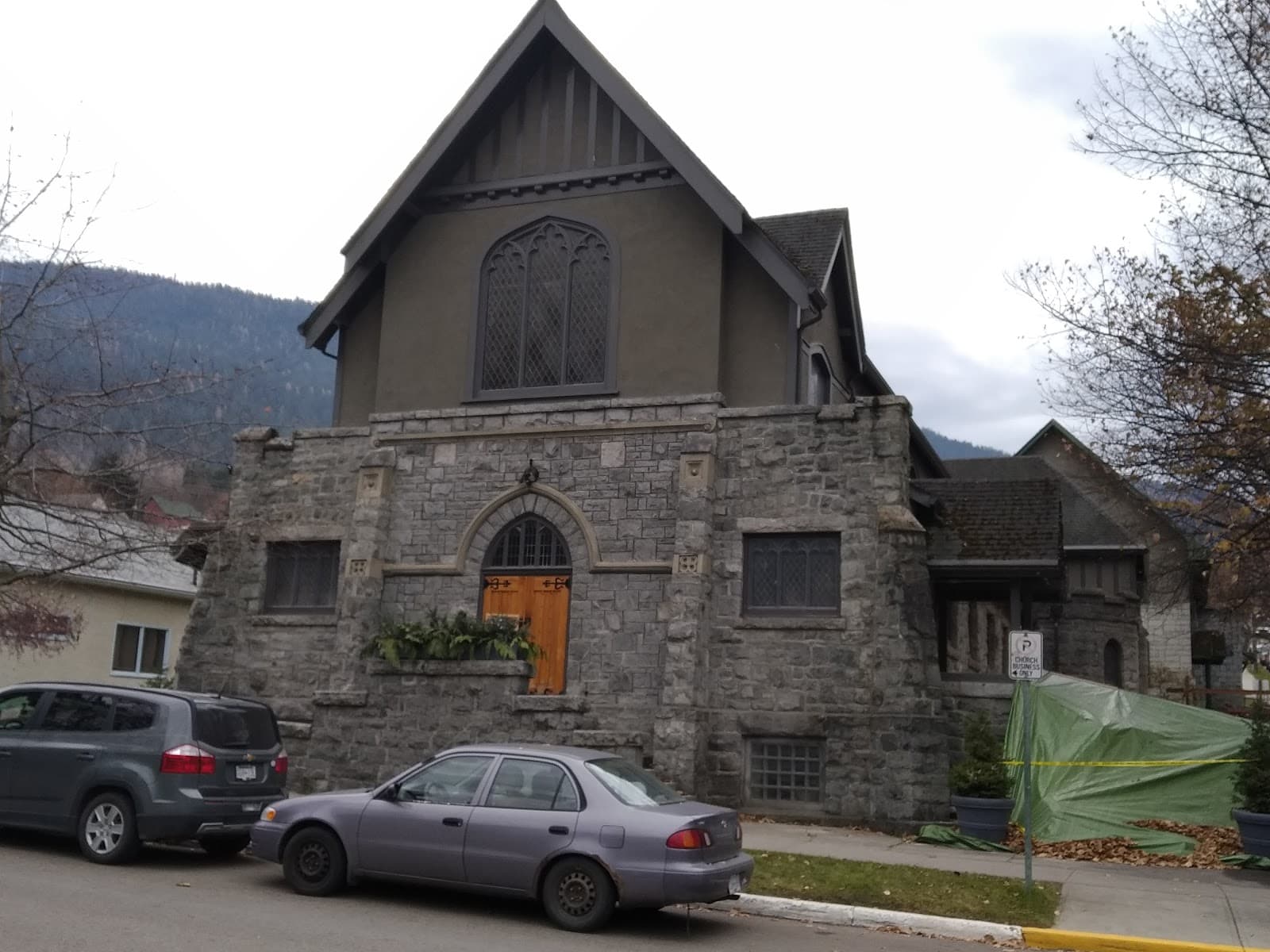 St Saviour's Pro-Cathedral - Image 1