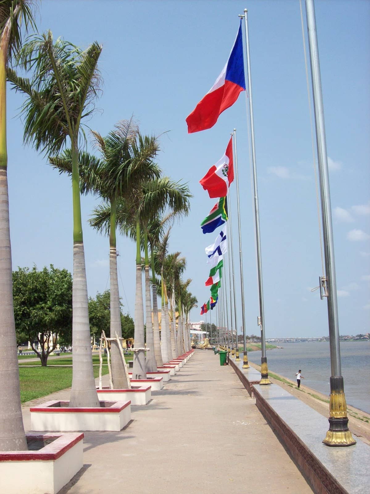 Tonle Bassac Restaurant 2