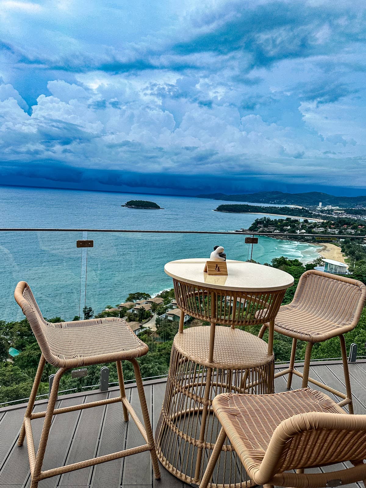 Vibrant Evening Vibes