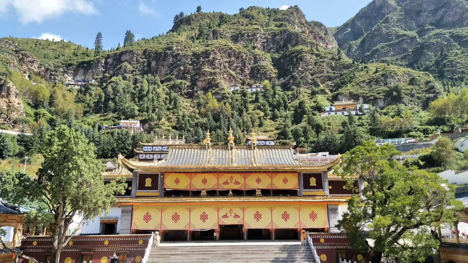 Youning Monastery (Gönlung) - Image 1