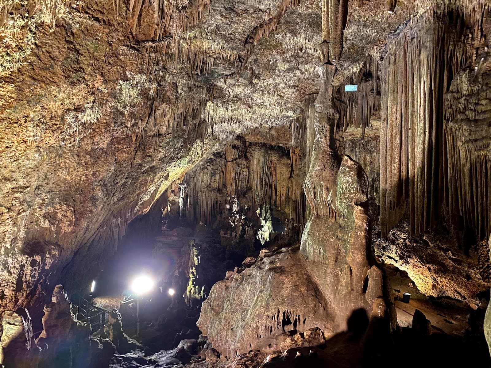 Astım Cave - Image 1