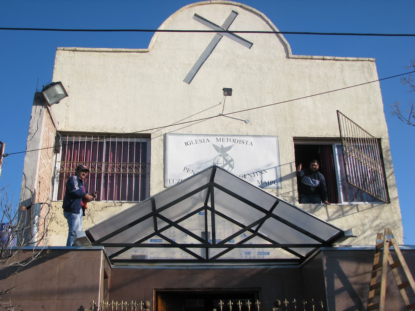 Luzuriaga - Image 1